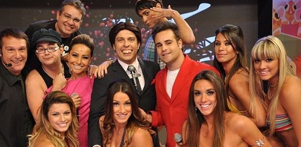 http://n.i.bol.com.br/entretenimento/2010/09/28/elenco-da-temporada-2010-do-programa-panico-na-tv-2892010-1285715388399_615x300.jpg