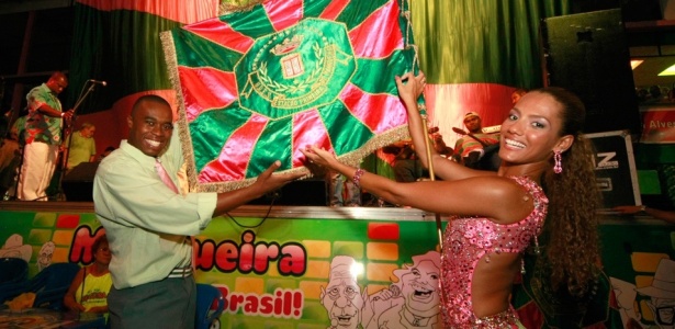 Mestre-Sala e Porta-Bandeira da Mangueira, Carnaval de 1957. Arquivo  Nacional. Fundo Correio da Manhã. BR_RJANRIO_PH_0_F…