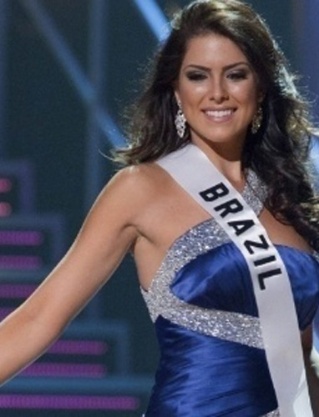 A Miss Brasil 2010 Débora Lyra foi parar na UTI após sofrer uma grave acidente em dezembro de 2011. Aos poucos, a beldade se recuperou do acidente e retornou para sua casa em Vitória (ES).